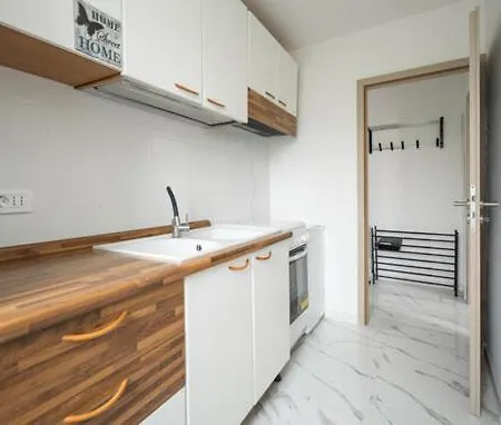 Apartman Apartman Sky *